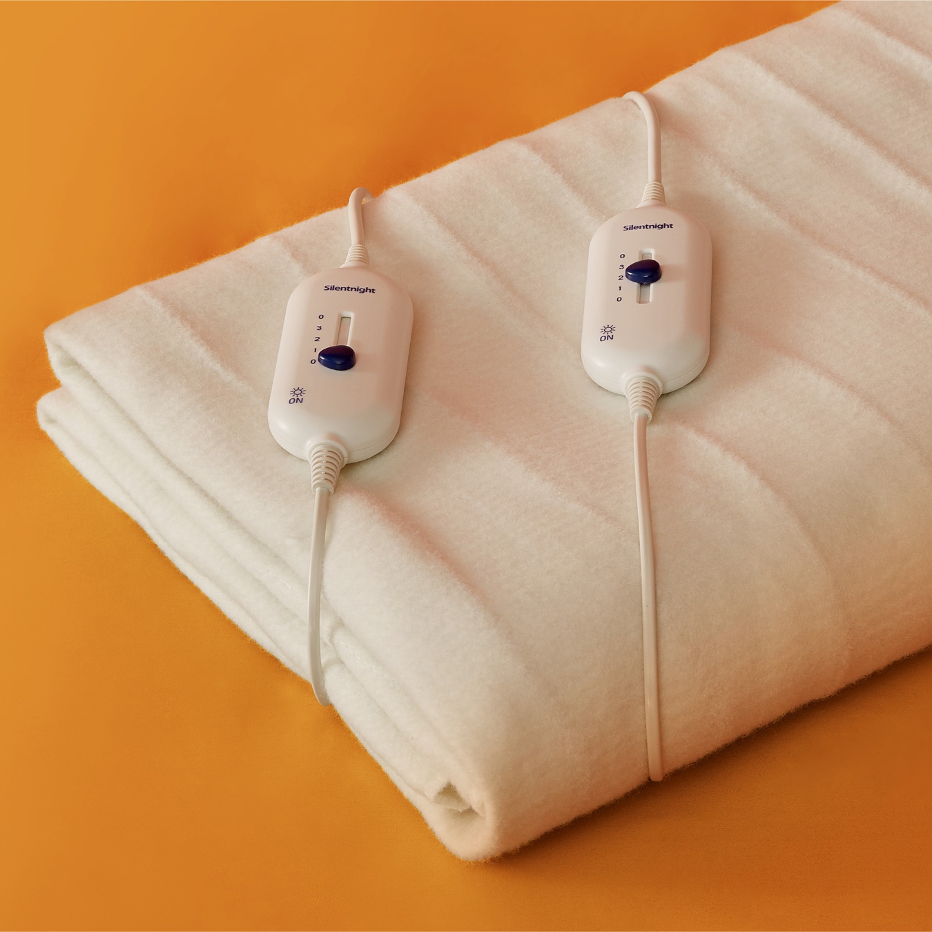 An image of Silentnight Yours & Mine Dual Control Electric Blanket  - Super King