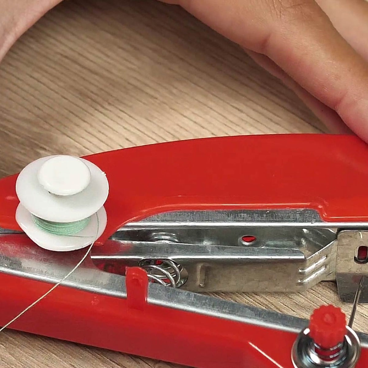 Handy Sewing Machine