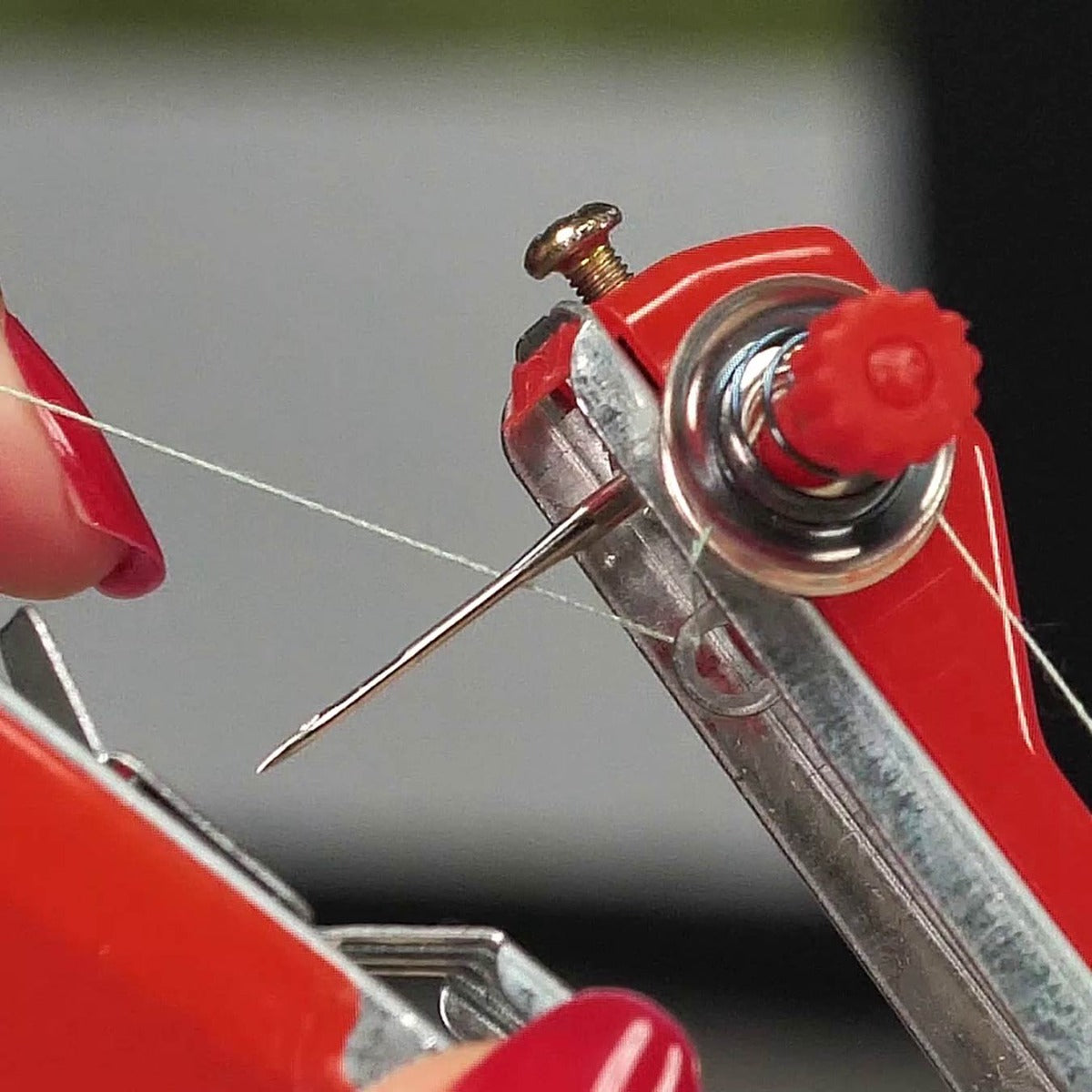 Handy Sewing Machine