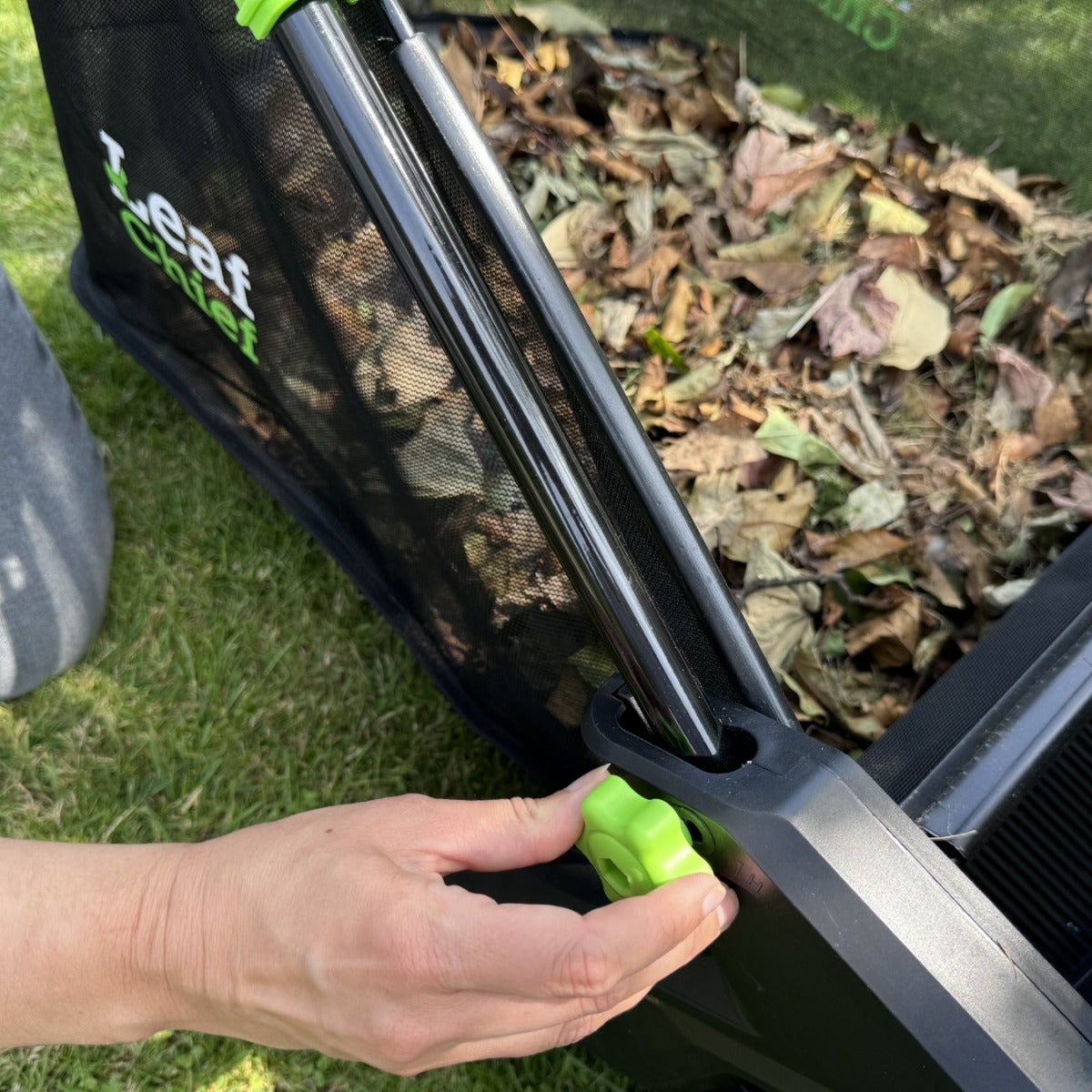 Garden Force Leaf Chief - Push Leaf and Grass Collector