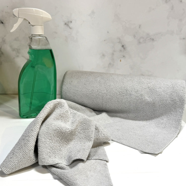 Roll of 30 Microfibre Cloths